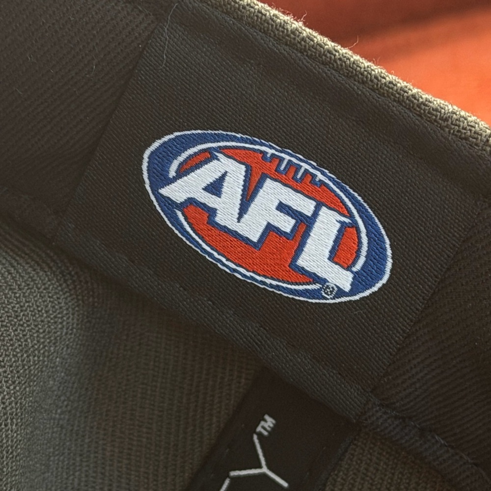 AFL Collingwood Magpies hat - Picture 5 of 5